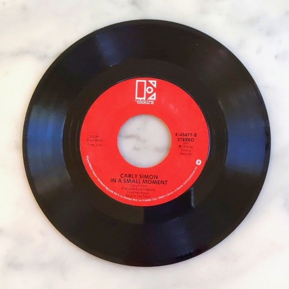 Vintage 1978 Carly Simon: In a Small Moment and You Belong to Me. - Picture 1 of 2